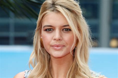 kelly rohrbach naked|Kelly Rohrbach Nude Pics & Videos, Sex Tape